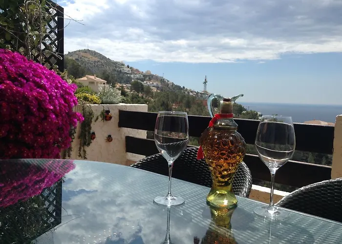 Olivos Holiday Home